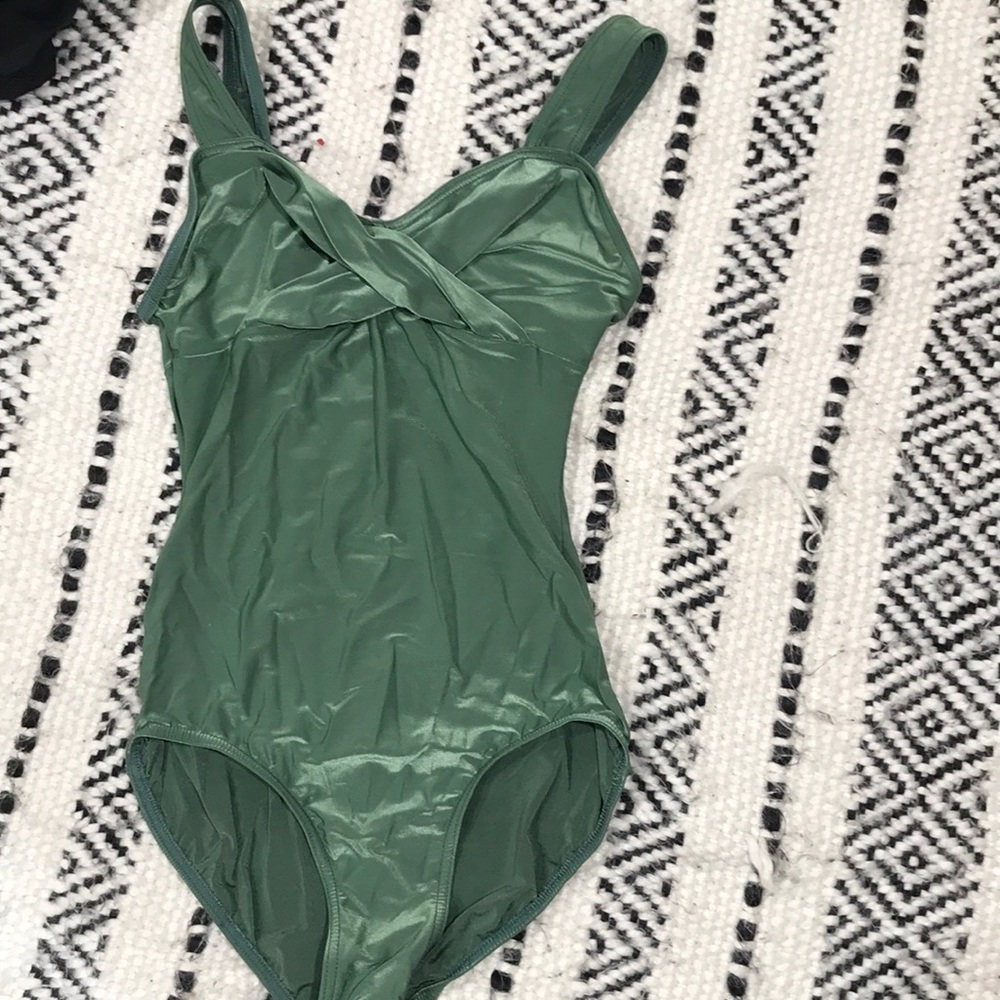 Super cute Ballet Leotard 🩰💚🖤